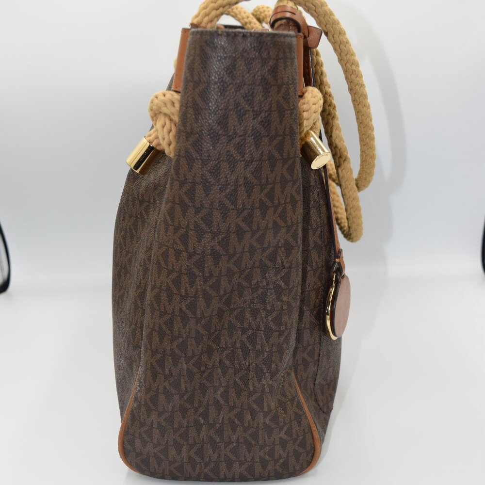 Michael Kors Isla Large Tote in Signature Brown - Picture 6 of 11